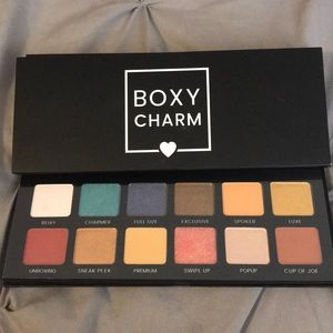 BoxyCharm eyeshadow palette